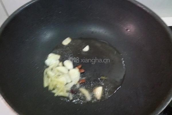 绿豆芽炒茄条的做法图解6
