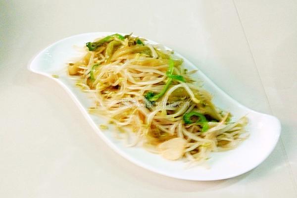 绿豆芽炒茄条的做法图解11