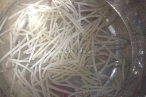 绿豆芽拌鸡丝的做法图解2