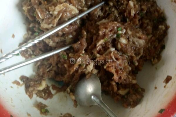 肉包子的做法图解2