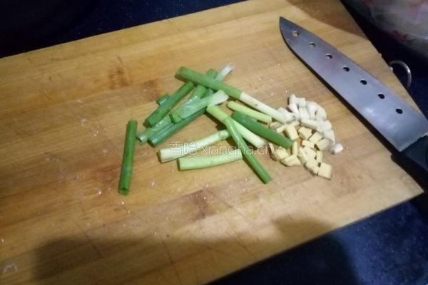 脆皮炸鸡的做法图解4