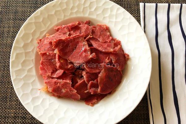 凉拌牛肉的做法图解2