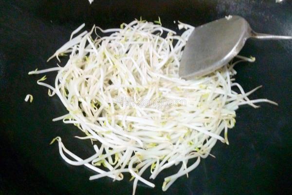 清炒绿豆芽的做法图解4