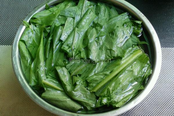 蒜香麦菜的做法图解1