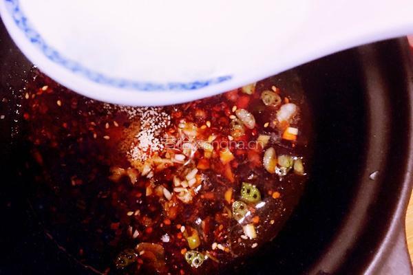牛肉烤肠蔬菜面的做法图解7