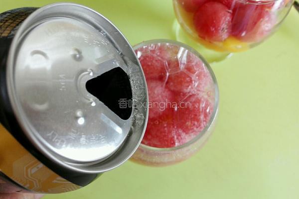 西瓜气泡饮的做法图解7