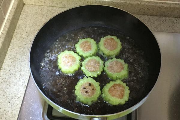 豉汁酿苦瓜的做法图解8