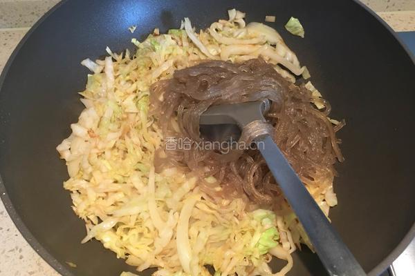 卷心菜粉条炒鸡蛋的做法图解8