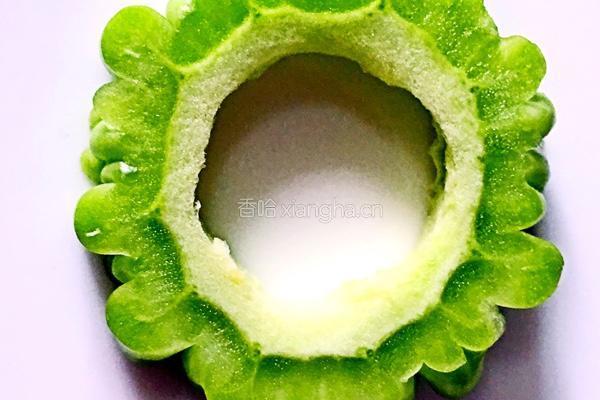 蜜汁苦瓜的做法图解2