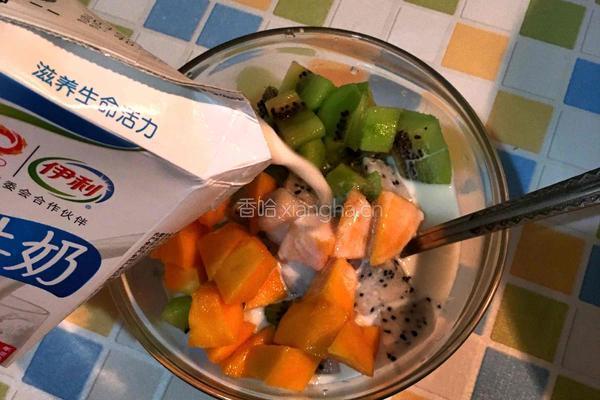 水果牛奶西米露的做法图解5