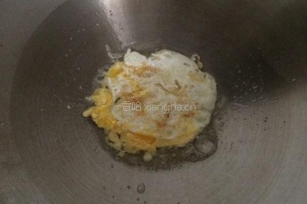 鸡蛋西芹小炒的做法图解4