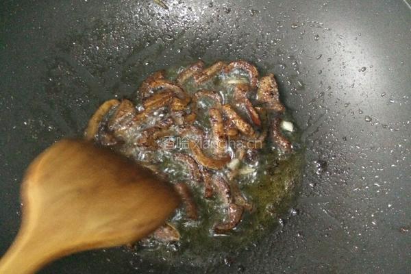 脆皮猪肉的做法图解5