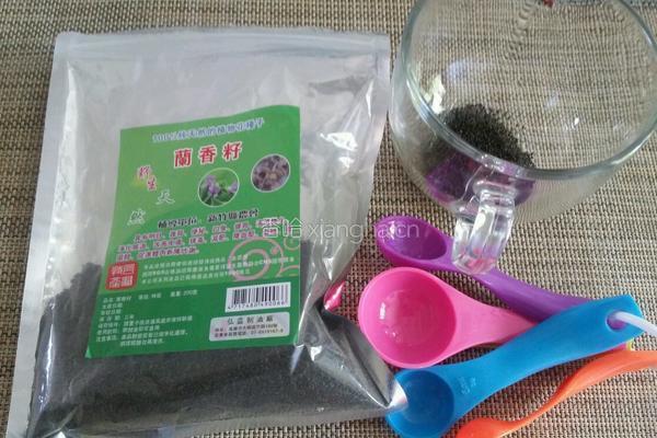 兰香子西瓜汁的做法图解1
