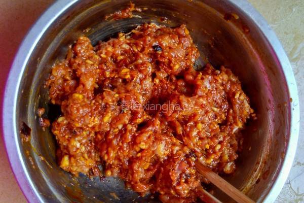 瘦肉韭菜饺子的做法图解1
