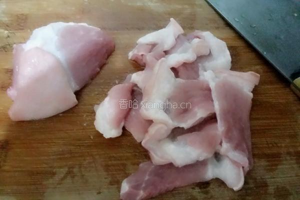 鲜猪肉蒸毛豆的做法图解3