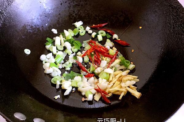 卷心菜辣炒豆腐皮的做法图解10