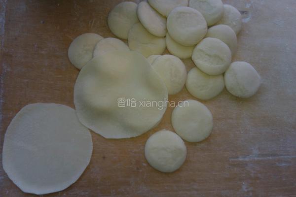 猪肉茴香水饺的做法图解3