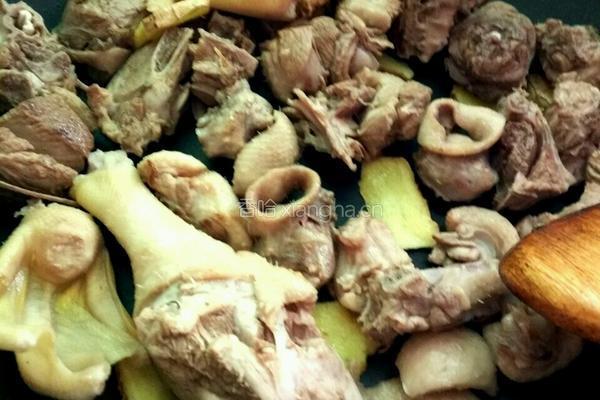 白萝卜炖鸭肉的做法图解4