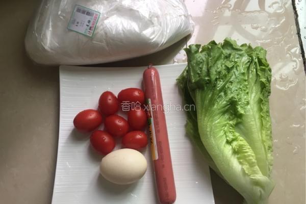 圣女果鸡蛋火腿肠生菜卷饼的做法图解1