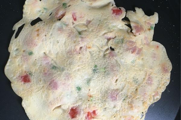 圣女果鸡蛋火腿肠生菜卷饼的做法图解9