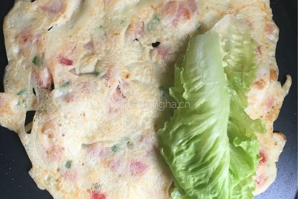 圣女果鸡蛋火腿肠生菜卷饼的做法图解10