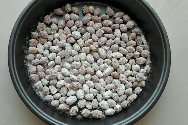 菓珍挂霜花生的做法图解7