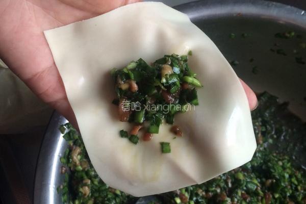韭菜肉馅馄饨的做法图解5