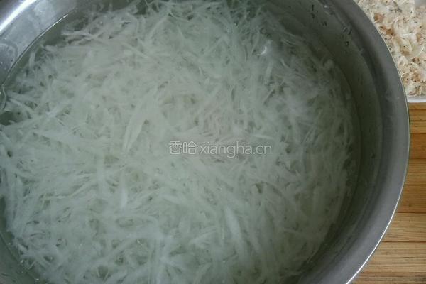 白萝卜虾米蒸饺的做法图解5