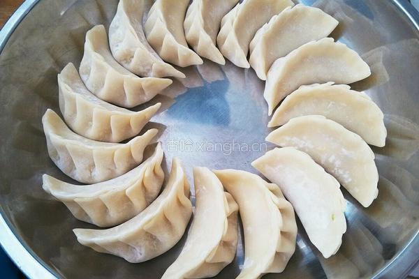 白菜猪肉蒸饺的做法图解5
