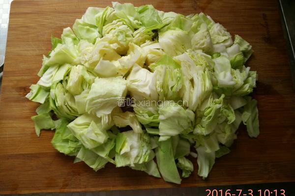 炝拌卷心菜的做法图解1