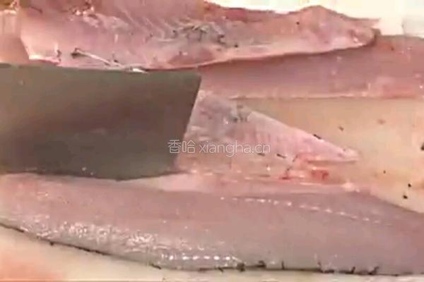 酸菜鱼的做法图解1
