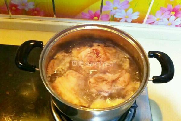 白萝卜炖筒子骨的做法图解5