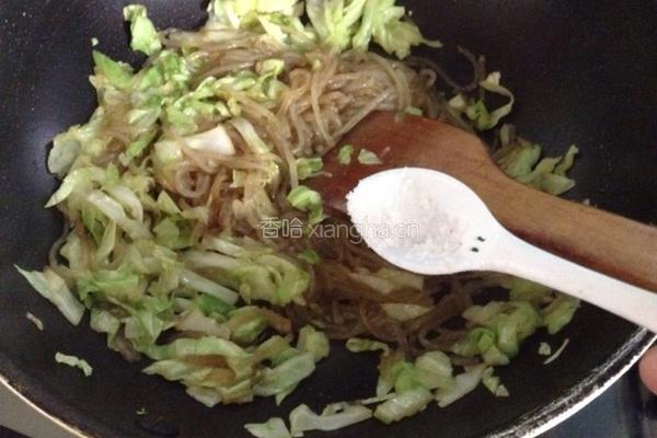 卷心菜炒粉丝的做法图解8