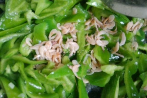 青椒虾皮炒蛋的做法图解6
