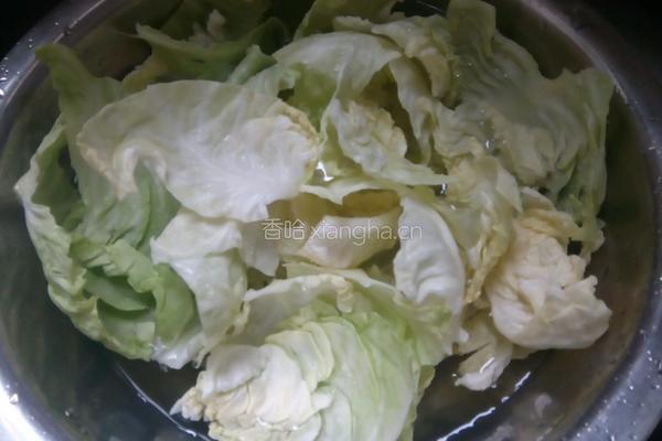 咸肉干锅卷心菜的做法图解2