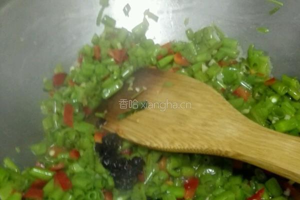 彩椒炒空心菜的做法图解5