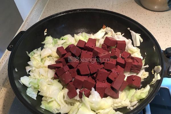 卷心菜炖血豆腐的做法图解7