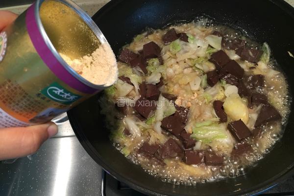 卷心菜炖血豆腐的做法图解9