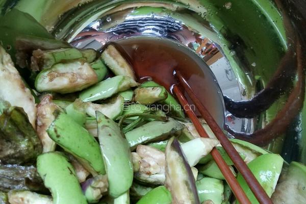 红烧手撕茄子的做法图解3