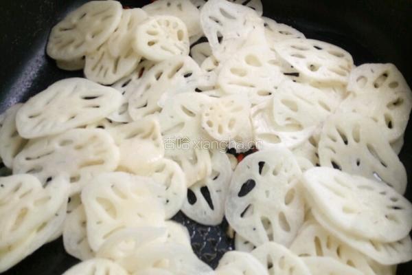 豆鼓炒莲藕的做法图解5
