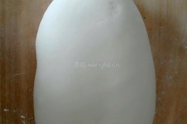 卷心菜胡萝卜猪肉水饺的做法图解1