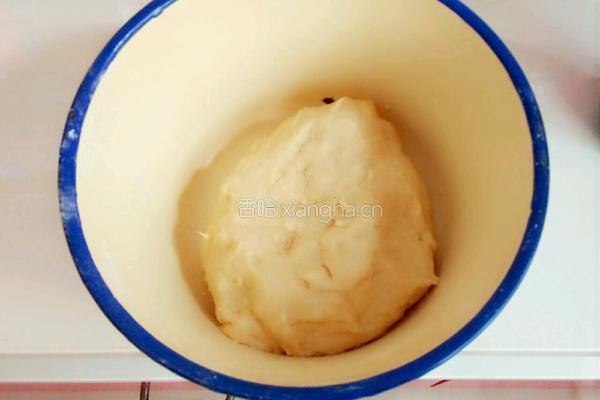 淡奶油小熊挤挤包的做法图解1