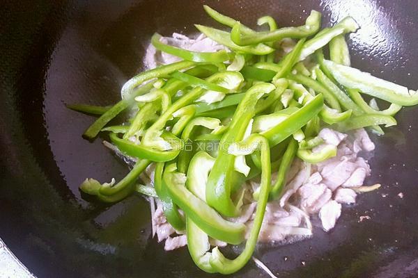 彩椒炒肉丝的做法图解7