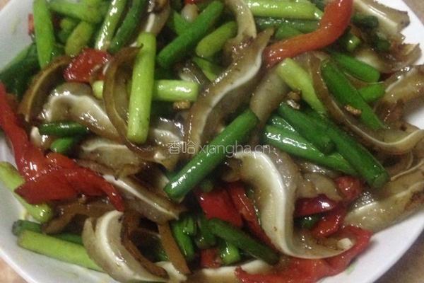 蒜苔炒卤猪耳的做法图解7