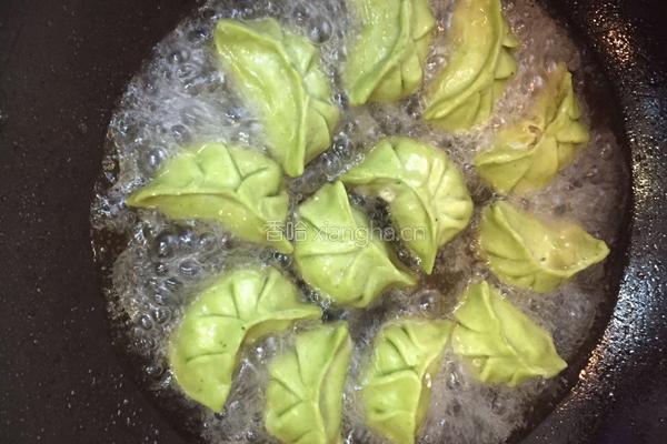 蛋包卷心菜饺子的做法图解7