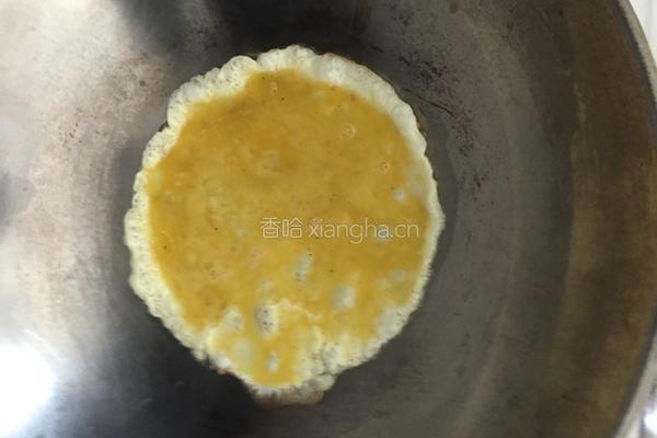 黄瓜鸡蛋饺子的做法图解1
