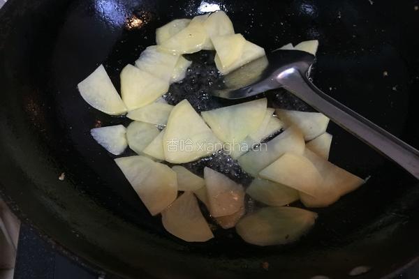 西红柿炒土豆片的做法图解3
