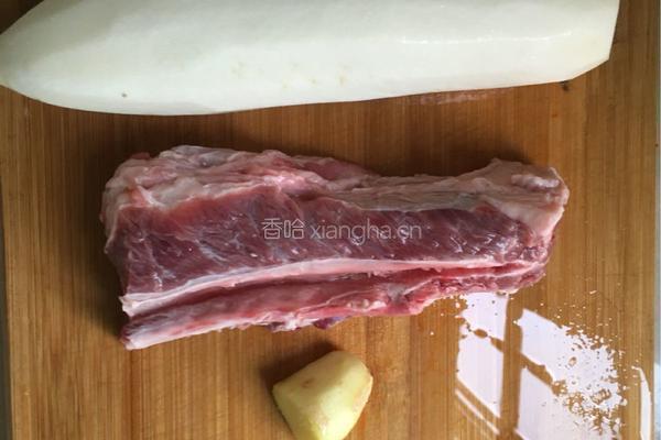 萝卜牛腩清汤的做法图解1