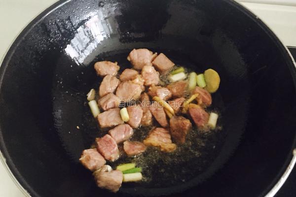 土豆烧牛肉的做法图解4