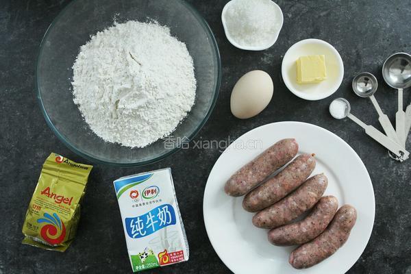 黑椒火腿肠面包的做法图解1
